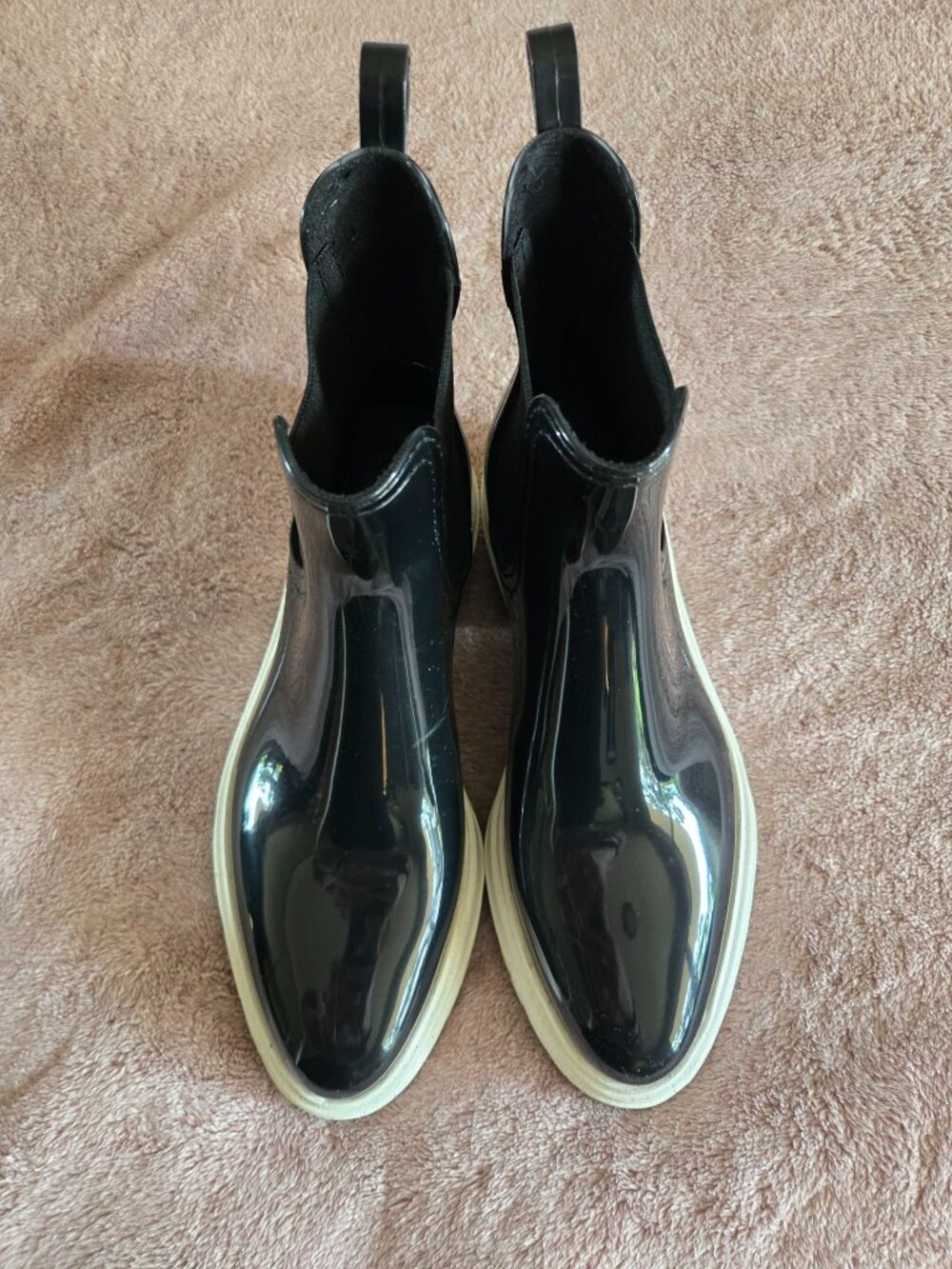 Lemon Jelly Pointed Toe Rainboots - Vegan - Great condition! - Picture 2 of 7